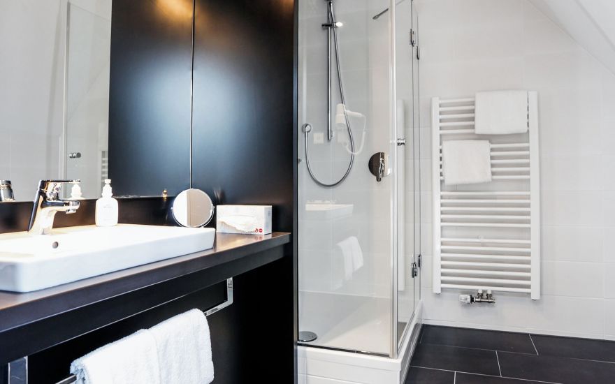 Business Suite E1 9251 2026 1702x1276